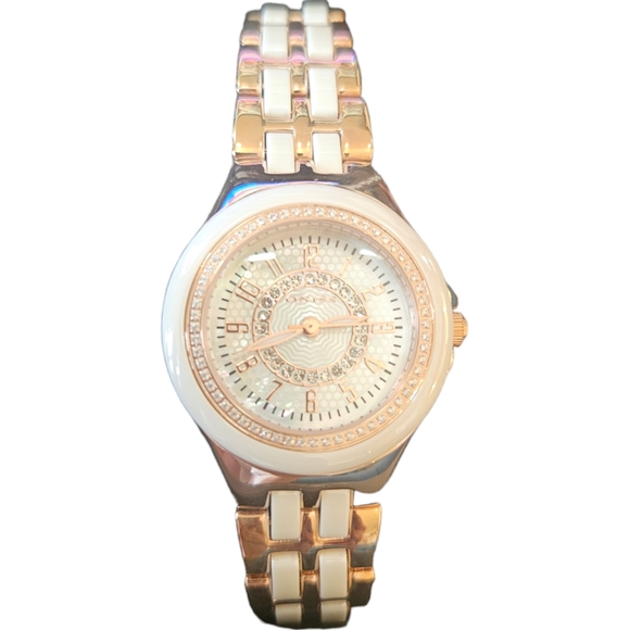 Oniss Paris Austrian Crystal Watch - Picture 2 of 14